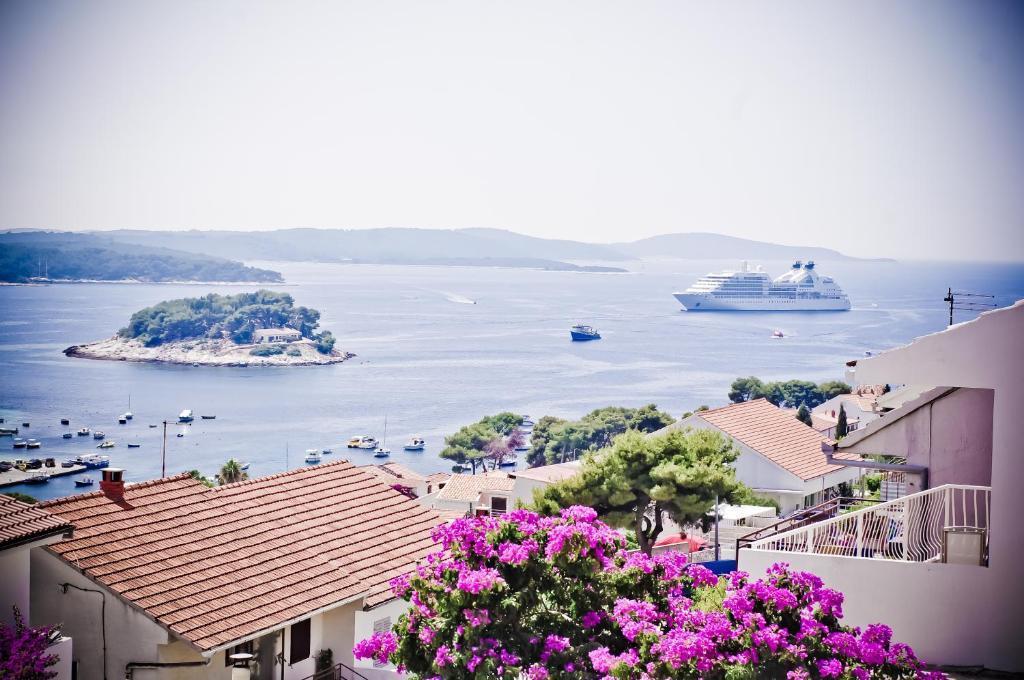 Apartments Slijepcevic Hvar Town Zimmer foto